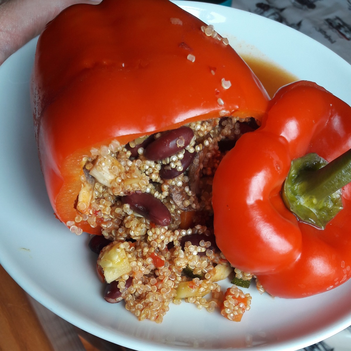 Paprika gefüllt mit Quinoa (gefüllte Paprika, glutenfrei, milchfrei ...
